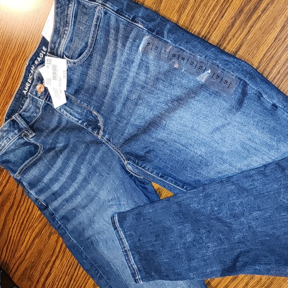 NWT American Eagle Short Women Jeans Size 12